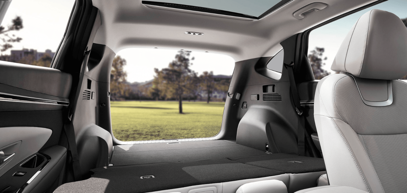 /img/cars/1637051506-interior_hyundai_Tucson_New_2.png