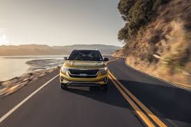 /img/cars/1637051801-exterior_kia_Seltos_7.jpg