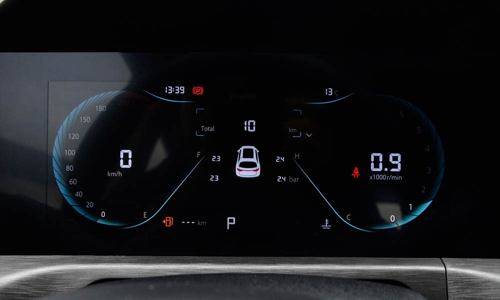 /img/cars/1674039233-cs35-plus-2-7.jpg