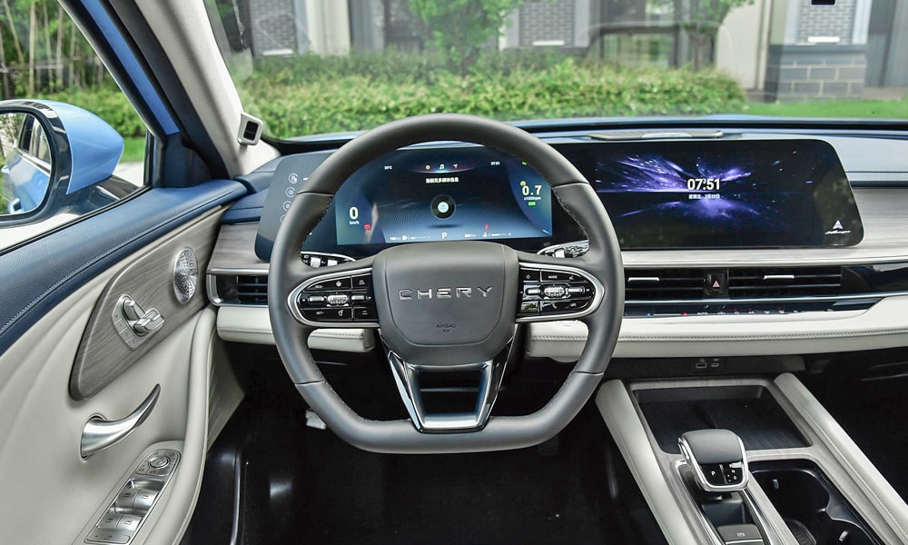 /img/cars/1680073679-arrizo-8-13.jpg