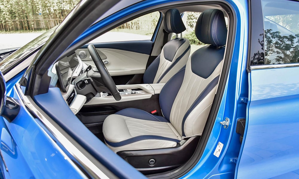 /img/cars/1680073679-arrizo-8-15.jpg