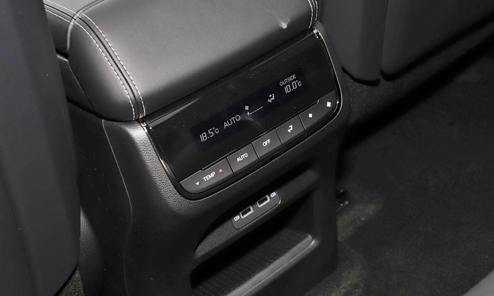 /img/cars/1689836474-gs8-40.jpg