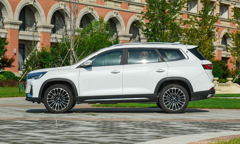 /img/cars/1690544084-x90-plus-5.jpg
